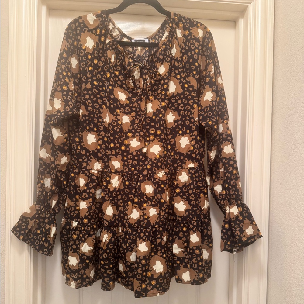 NWOT Long Sleeve Leopard Print Blouse Size Large